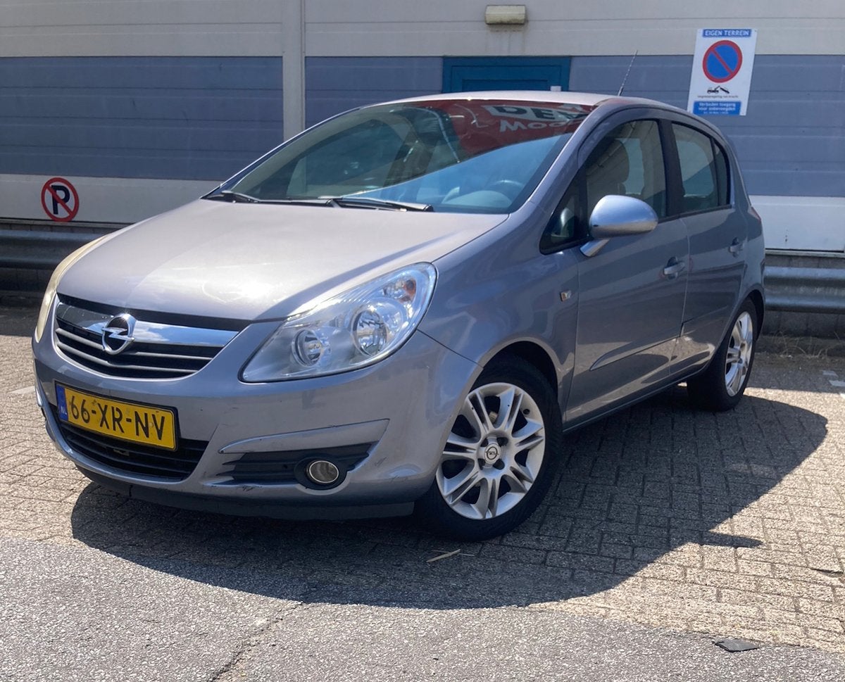 Opel Corsa 1.4 16V 5D AUTOMAAT#AIRCO#NAP, Auto's, Opel, Zwart, 4 cilinders, Leder en Stof, 49 €/maand