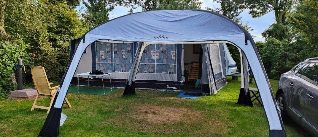 Obelink cooldark air shelter 365 met pomp en zijwanden., Ophalen, Zo goed als nieuw