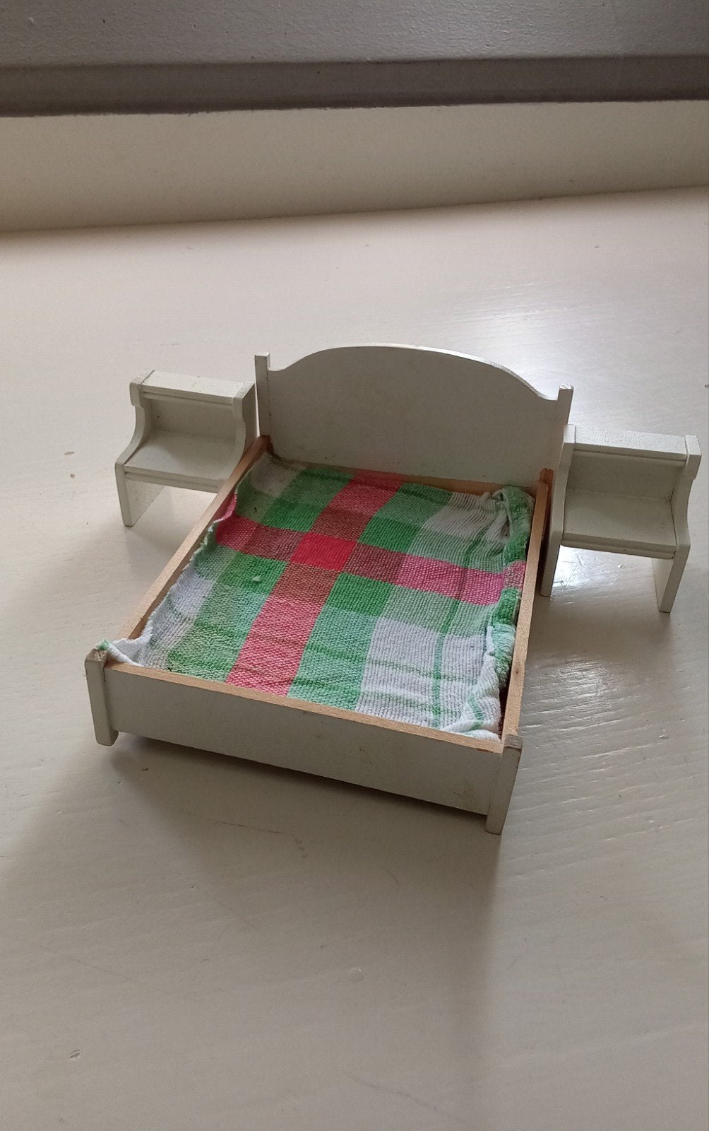 bed, Verzamelen, Poppenhuizen en Toebehoren, Ophalen of Verzenden, Gebruikt, Poppenhuis