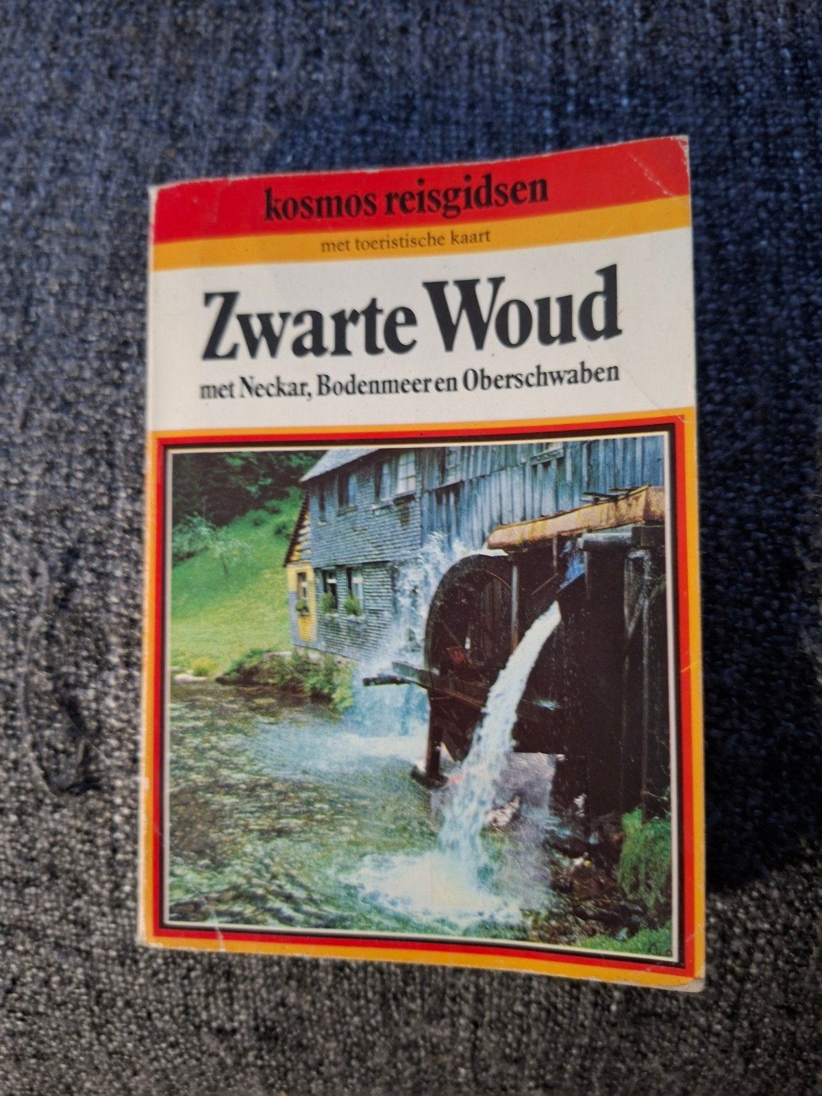 Kosmos Reisgids Zwarte Woud met toeristische kaart, Boeken, Reisgidsen, Europa, Ophalen of Verzenden, Reisgids of -boek, Gelezen