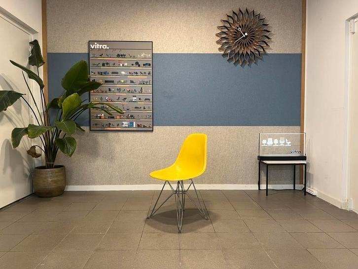 Eames | Fiberglass Chair | Geel | 1x, Huis en Inrichting, Stoelen, Vitra, Gebruikt, Ophalen of Verzenden, Vitra