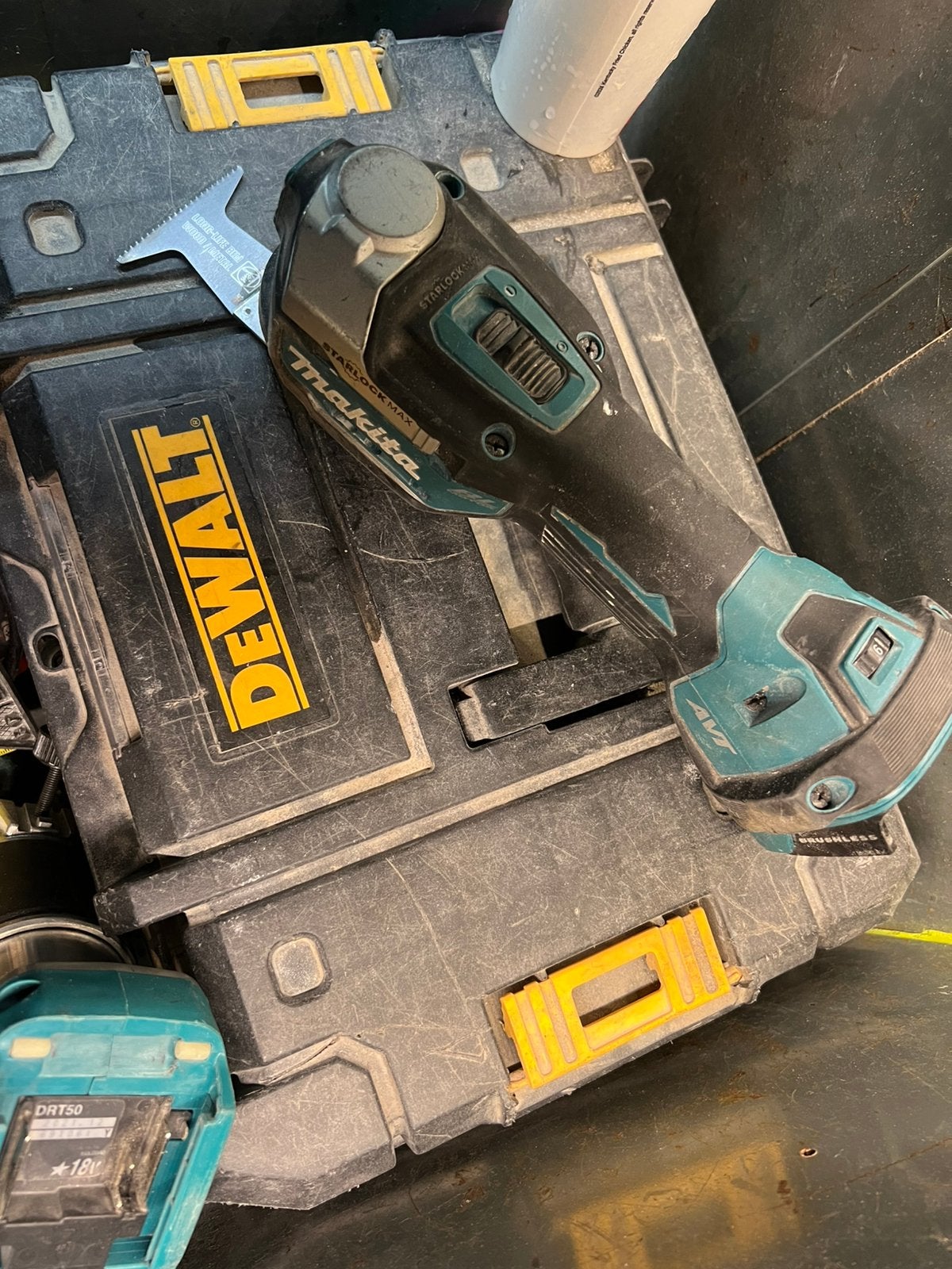 Makita, Ophalen of Verzenden, Zo goed als nieuw, Minder dan 700 watt, Haakse handslijpmachine
