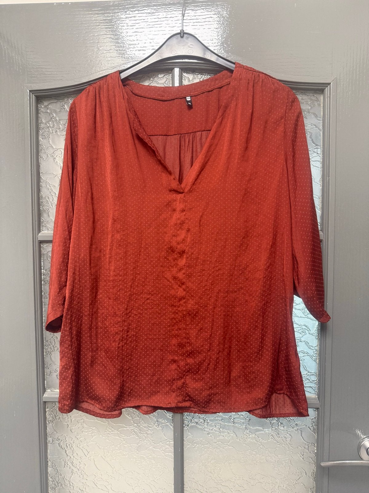 Hema Blouse XL - Baksteenrood met stipjes, Ophalen of Verzenden, Zo goed als nieuw, Maat 46/48 (XL) of groter, Rood