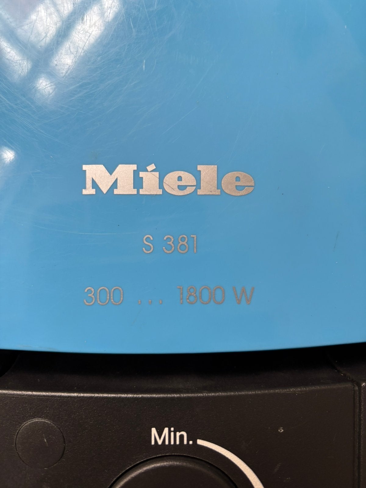 Miele S381 stofzuiger ., Witgoed en Apparatuur, Stofzuigers, Gebruikt, Sledestofzuiger, Miele, 1600 tot 2000 watt, Stofzak, Ophalen
