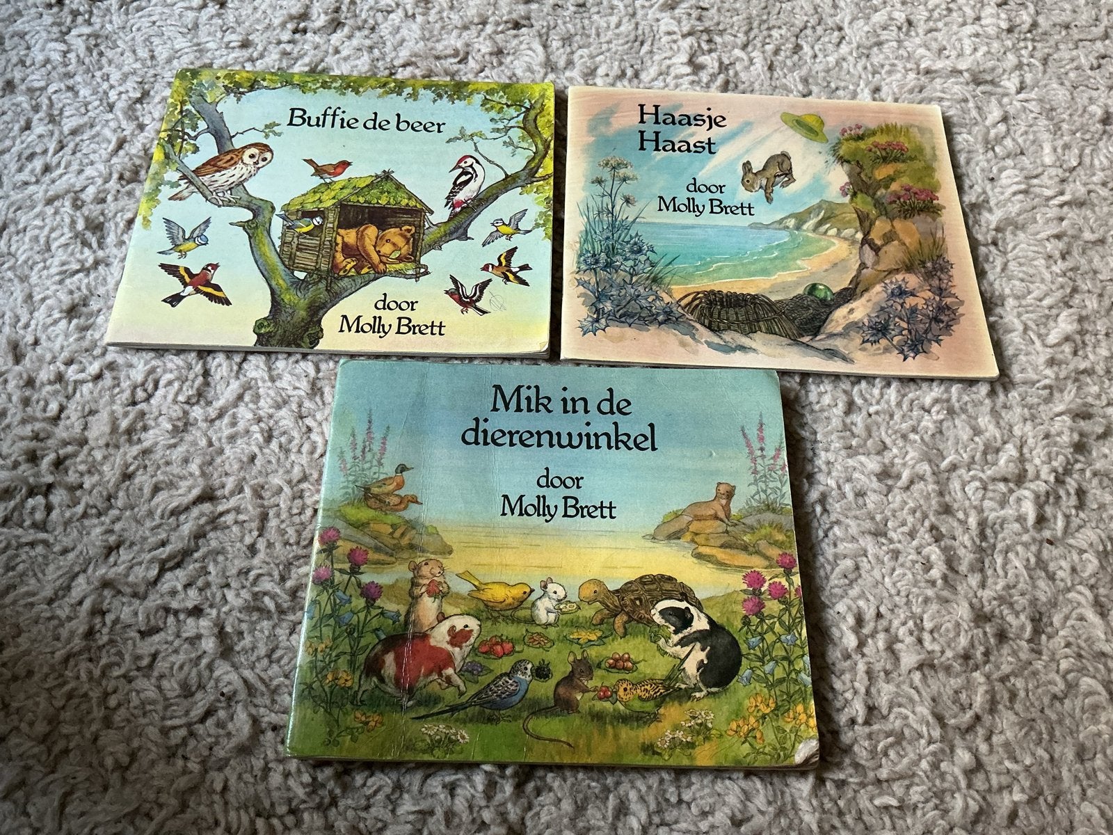 Molly Brett Kinderboeken: Buffie, Haasje, Mik  opbr giro 555, Ophalen of Verzenden, Gelezen, Sprookjes