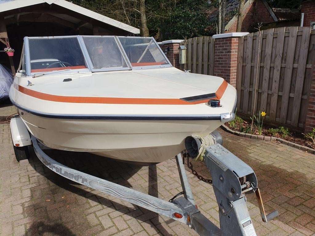 Glastron SSV 172 inboard 2.5 120PK En Shorelandr, Watersport en Boten, Ophalen, Binnenboordmotor, 3 tot 6 meter, Polyester