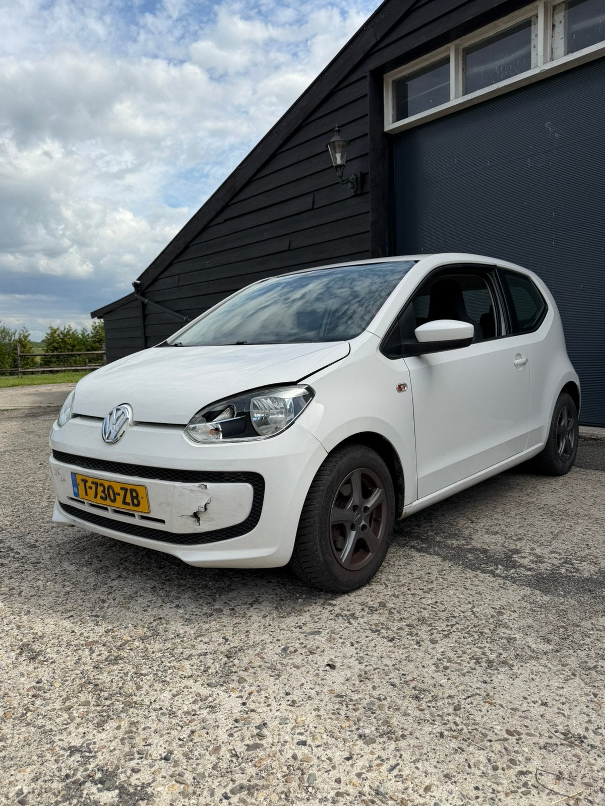 Volkswagen UP! 2013, Auto diversen, Ophalen, Renault, Wit, Handgeschakeld
