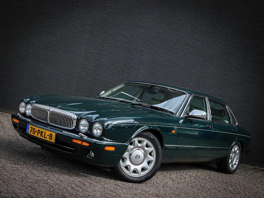 Daimler 4.0 V8 Supercharged LWB Automaat , 70-PKL-8, Auto's, Overige Auto's, Automaat, Gebruikt, 1770 kg, Bedrijf