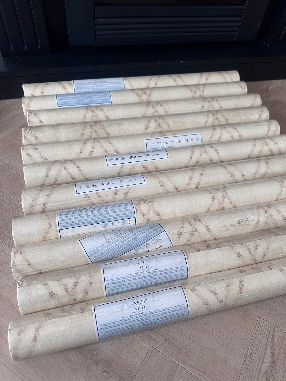11 rollen behang 10,05mx0,70m per rol, Ophalen
