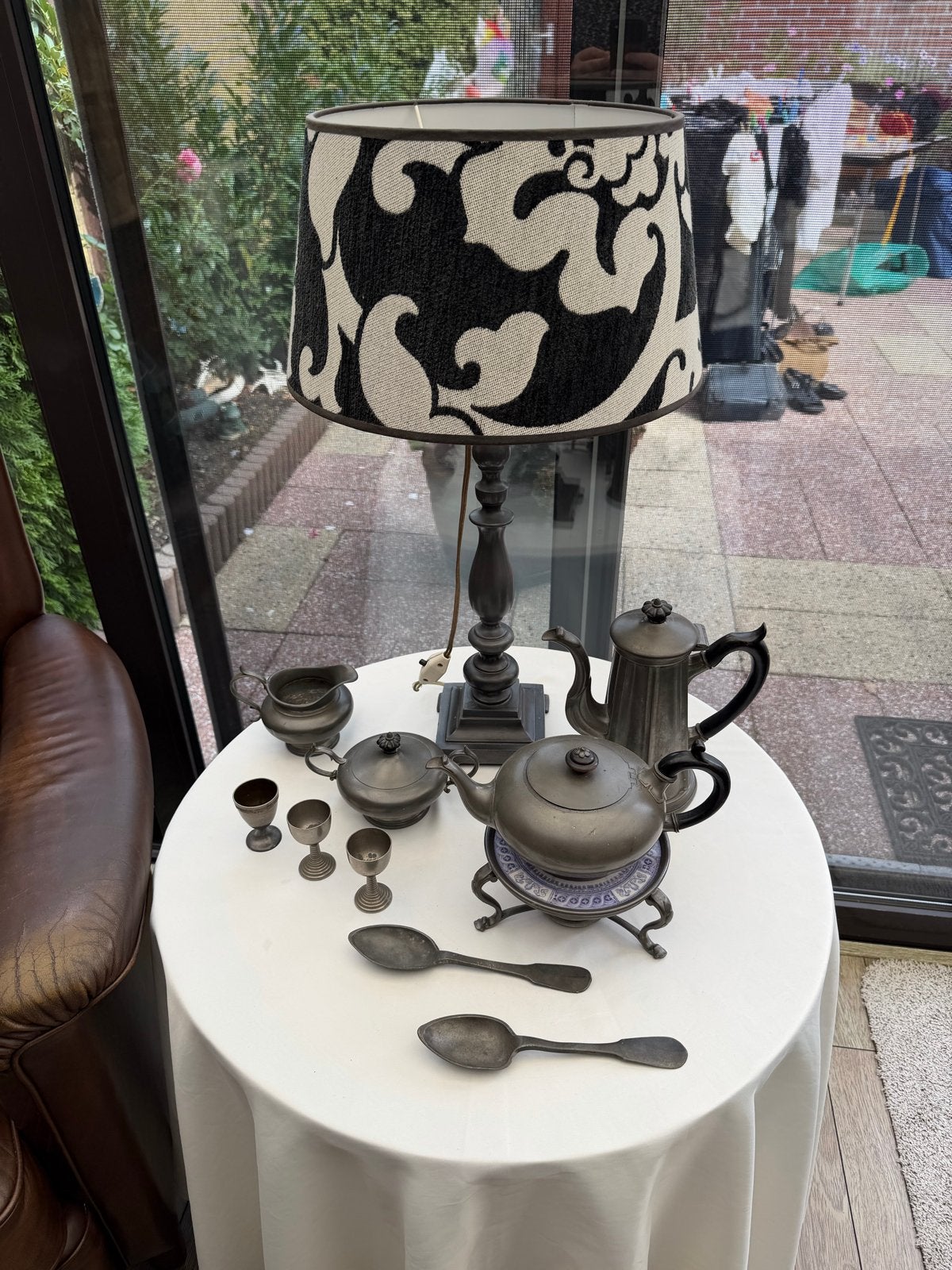 Antieke tinnen theeset met lamp, Ophalen