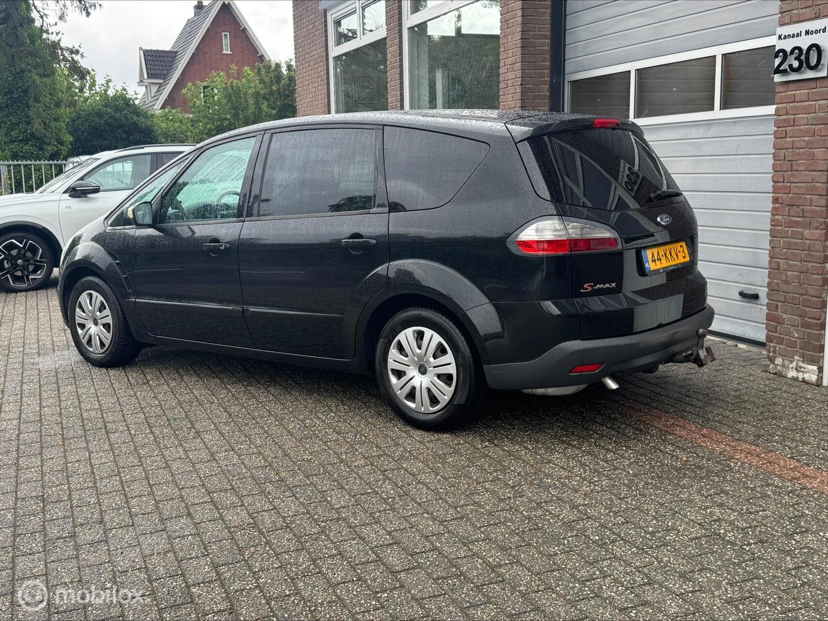 Ford S-Max 2.0 Titanium 7p. ECC-AIRCO/NAVI/CRUISE, Voorwielaandrijving, Gebruikt, 4 cilinders, 1505 kg