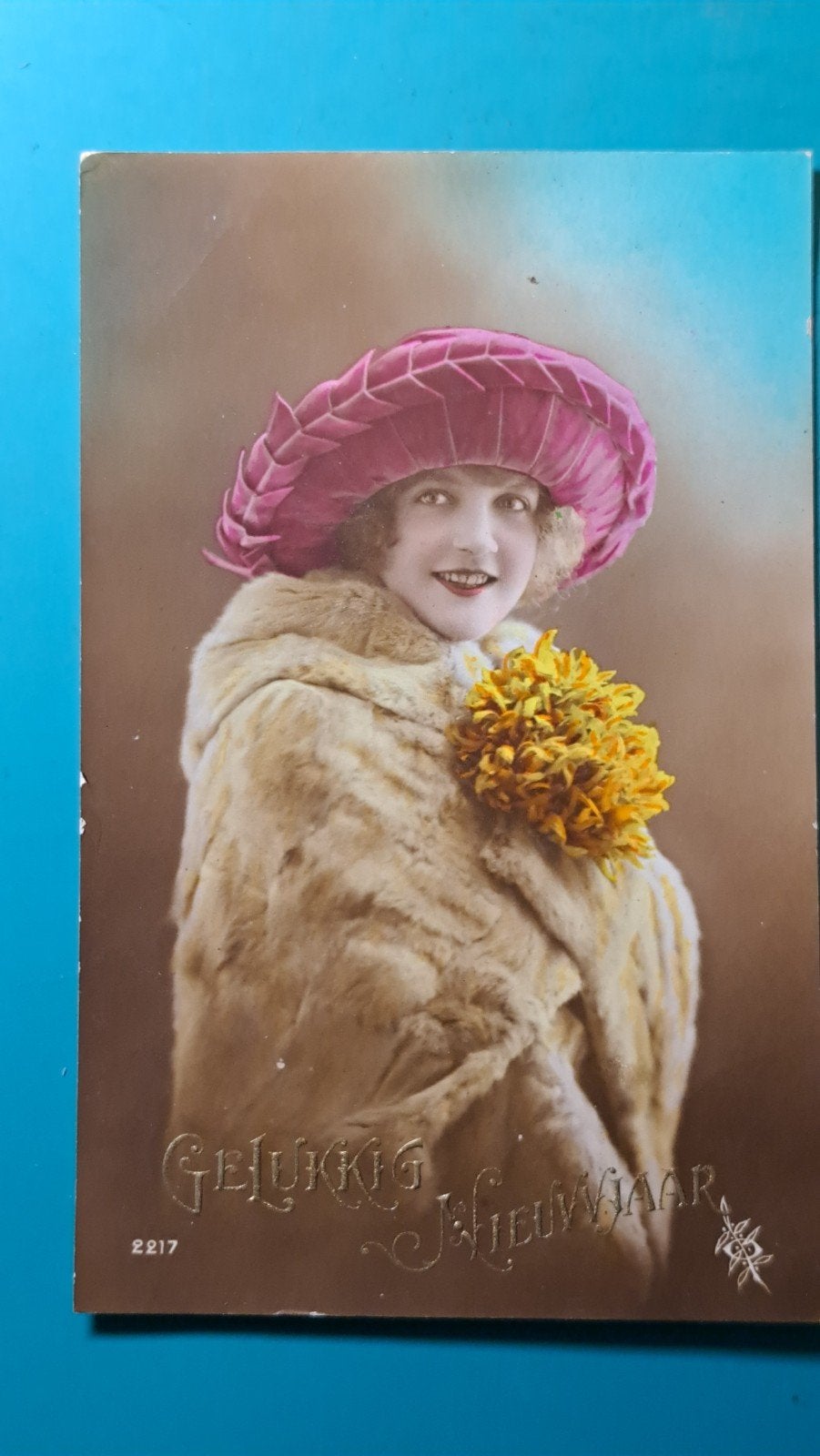 Dame met paarse hoed,toque,  bontstola mof Belle Époque, Ophalen of Verzenden, Voor 1920, Gelopen, Overige thema's