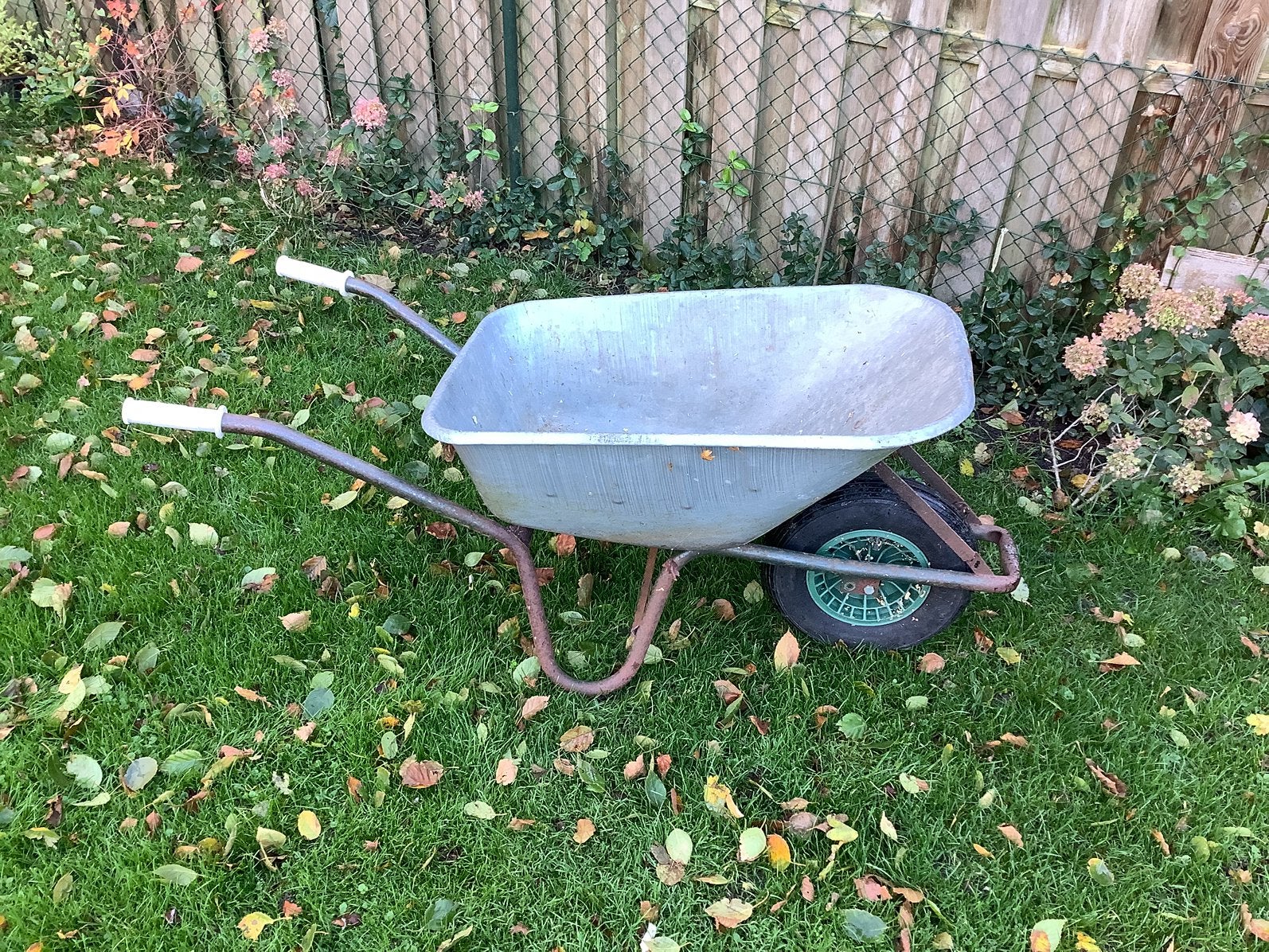 Nette gebruikte kruiwagen, Ophalen, Zo goed als nieuw