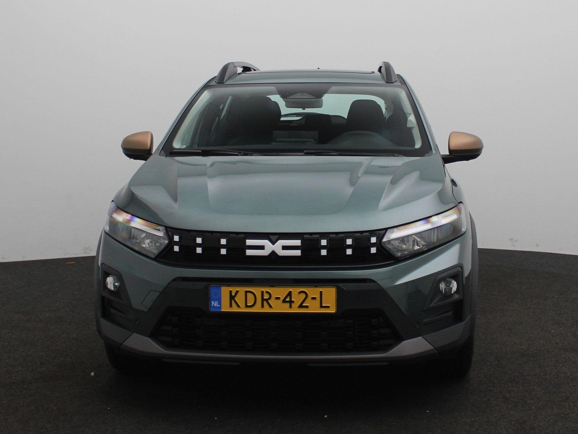 Dacia Sandero Stepway Eco-G 120 EDC extreme | Demo | Apple c, Stof, Euro 6, 1199 cc, Origineel Nederlands