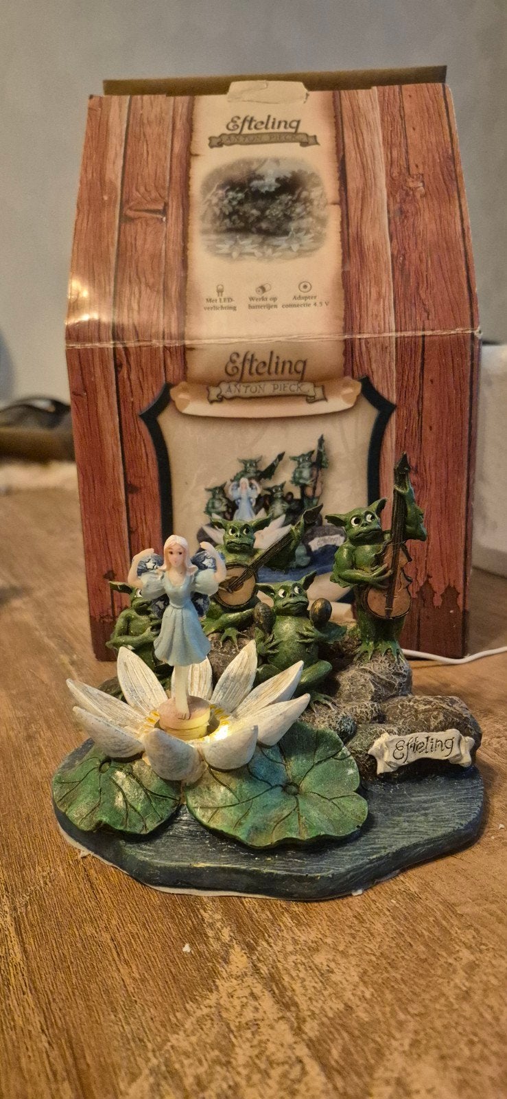 Efteling Indische Waterlelies en Wachters (Anton Pieck), Ophalen of Verzenden, Zo goed als nieuw, Beeldje of Poppetje