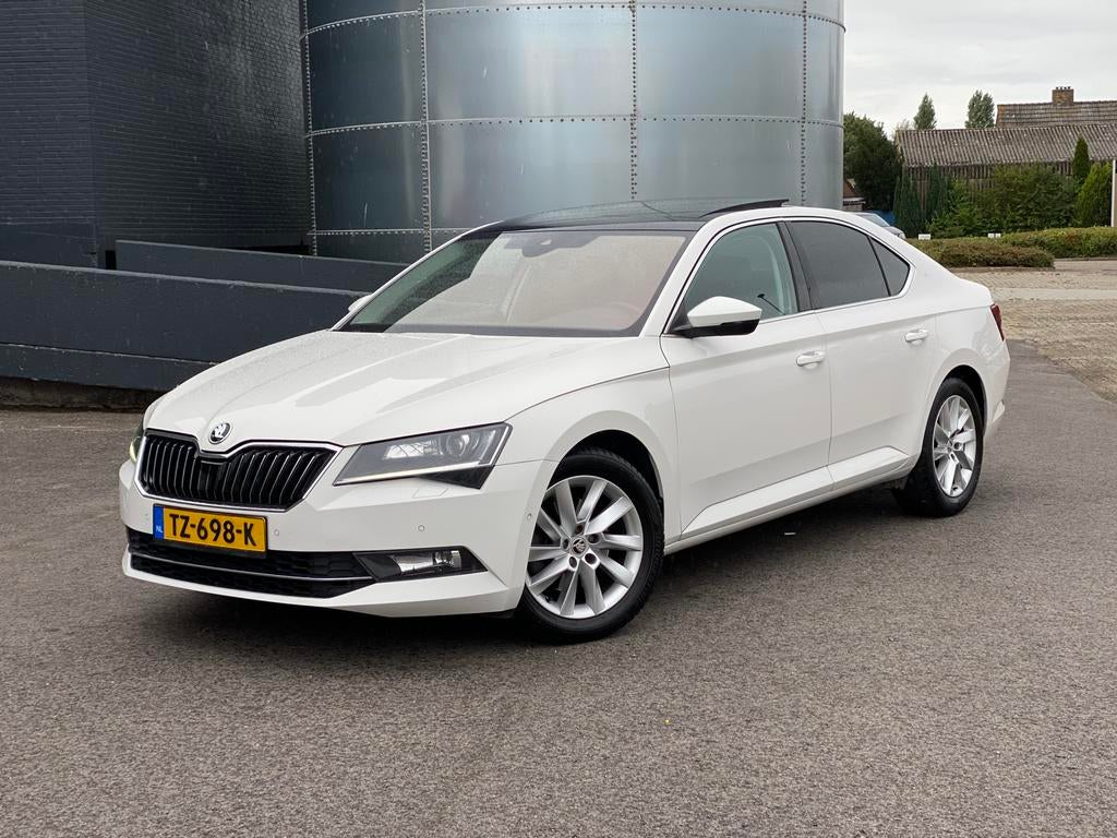 Skoda Superb Limousine 1.5 TSI Automaat |Dsg|Pano|Acc|Nap|