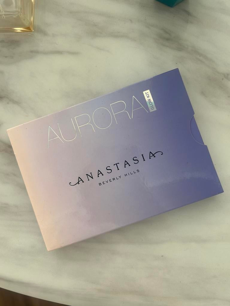 Anastasia Beverly hills glow pallette, Ophalen of Verzenden, Nieuw, Gehele gezicht