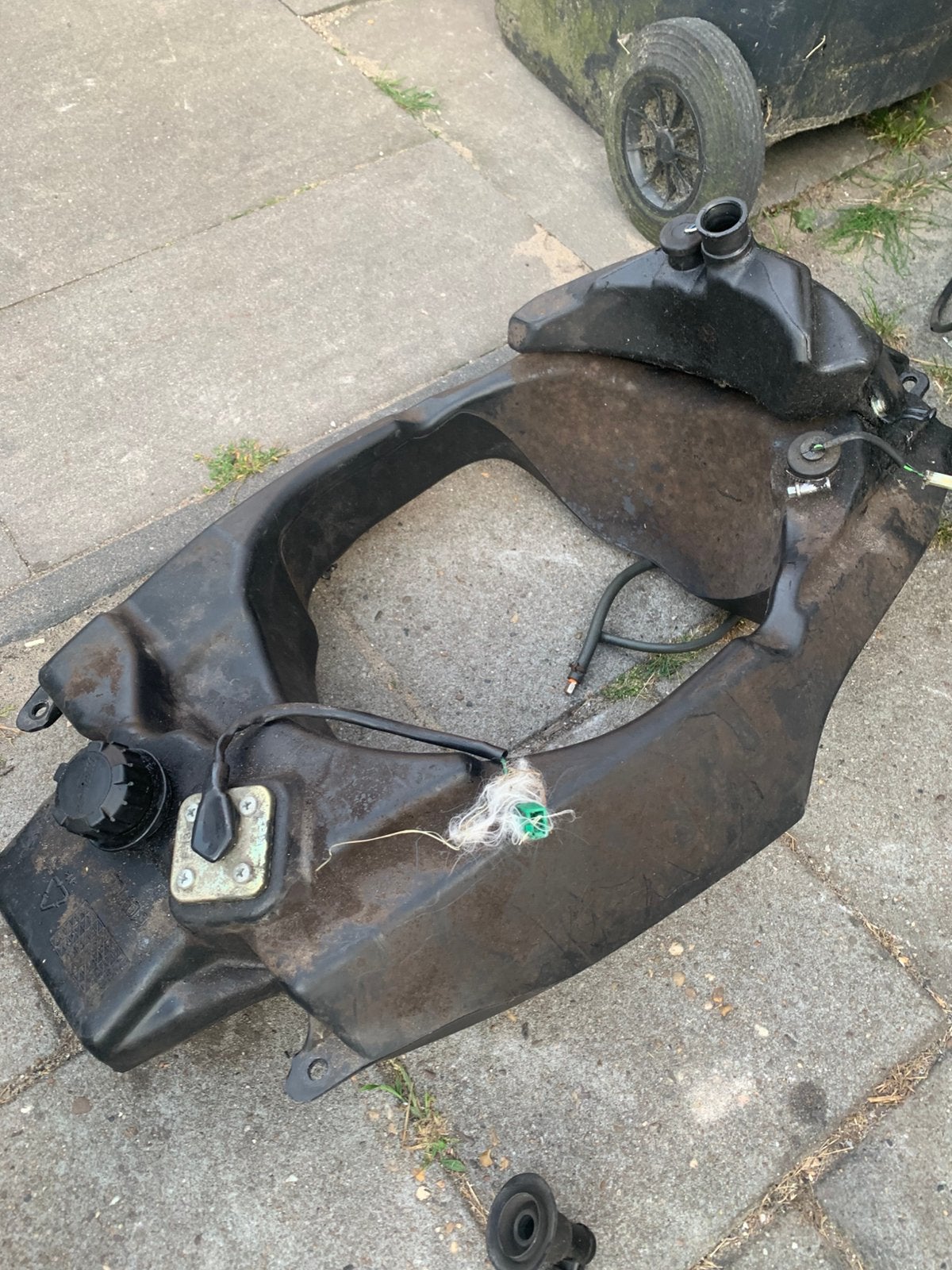 Malaguti f12 r tank, Ophalen, Zo goed als nieuw
