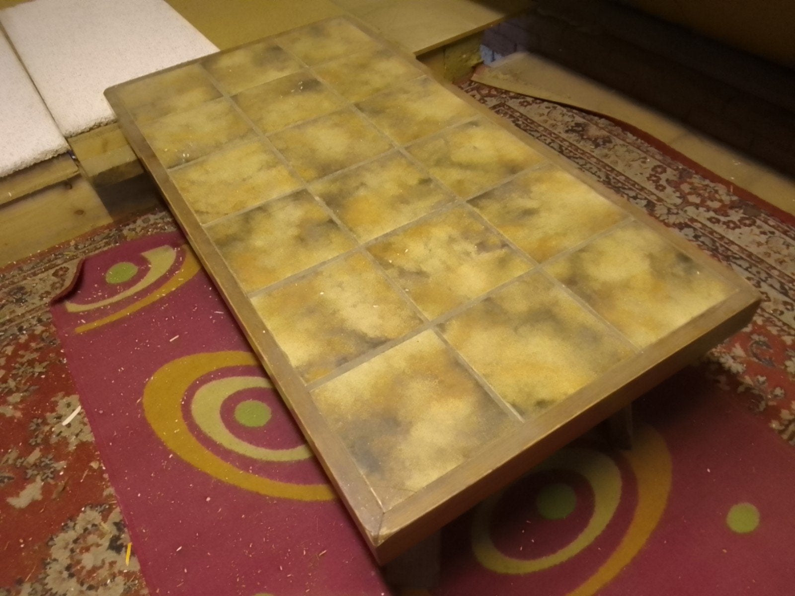Vintage salontafel jaren '70, eikenhout met keramiek tegels, Ophalen, Gebruikt, 100 tot 150 cm, Eikenhout