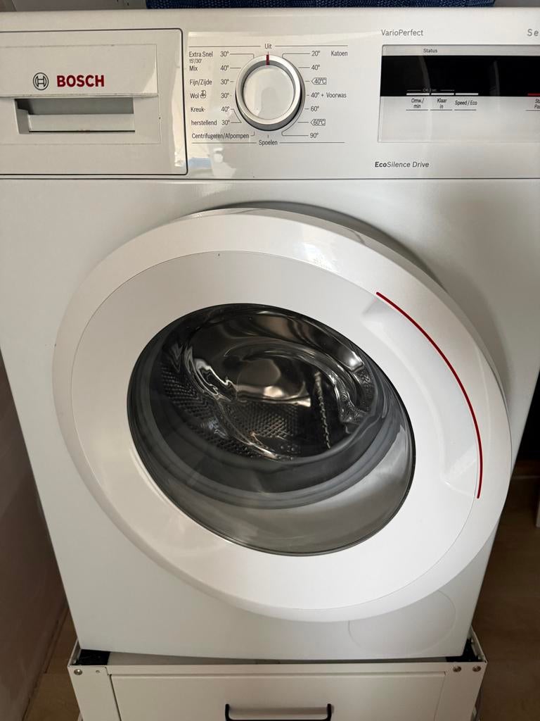 Bosch VarioPerfect Serie 4 Wasmachine EcoSilence Drive, Ophalen of Verzenden, Zo goed als nieuw, 85 tot 90 cm, 1200 tot 1600 toeren