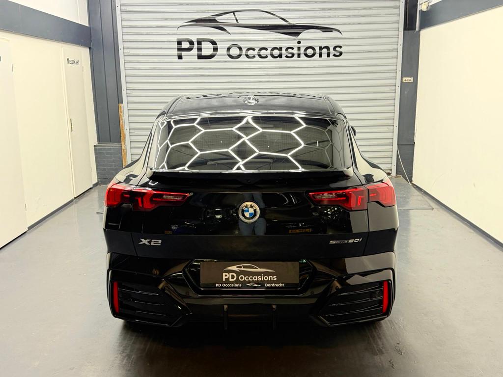 BMW X2 SDrive20i - M-Sport - (360) Camera - HUD - Sportstoel, X2, Gebruikt, Zwart, 156 pk