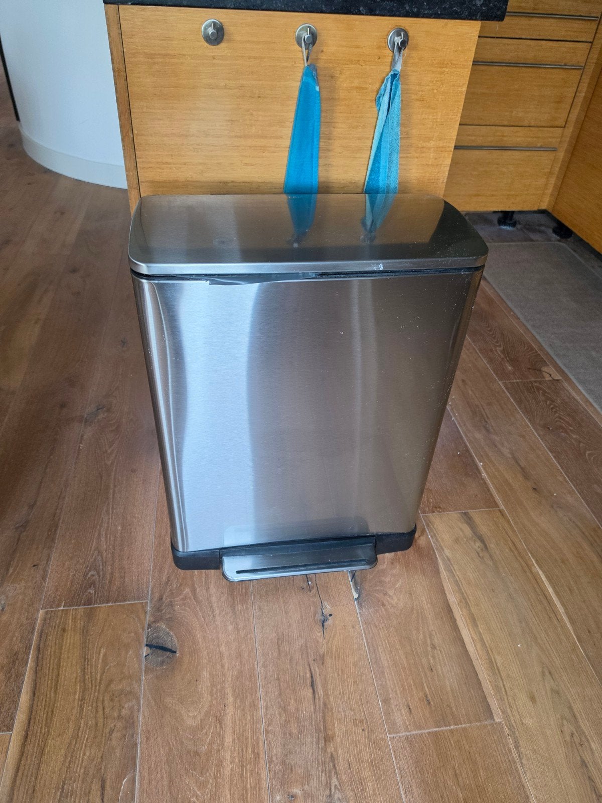 EKO 60L RVS Pedaalemmer – Zo goed als nieuw, Met pedaal, 40 liter of meer, Ophalen of Verzenden, Zo goed als nieuw