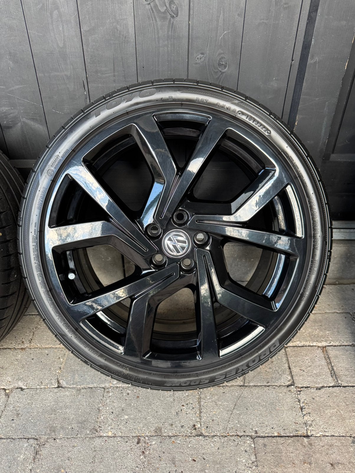 Volkswagen Brescia 18 INCH velgen ZWART origineel zomerband, Auto-onderdelen, 18 inch, 215 mm, Banden en Velgen, Ophalen of Verzenden