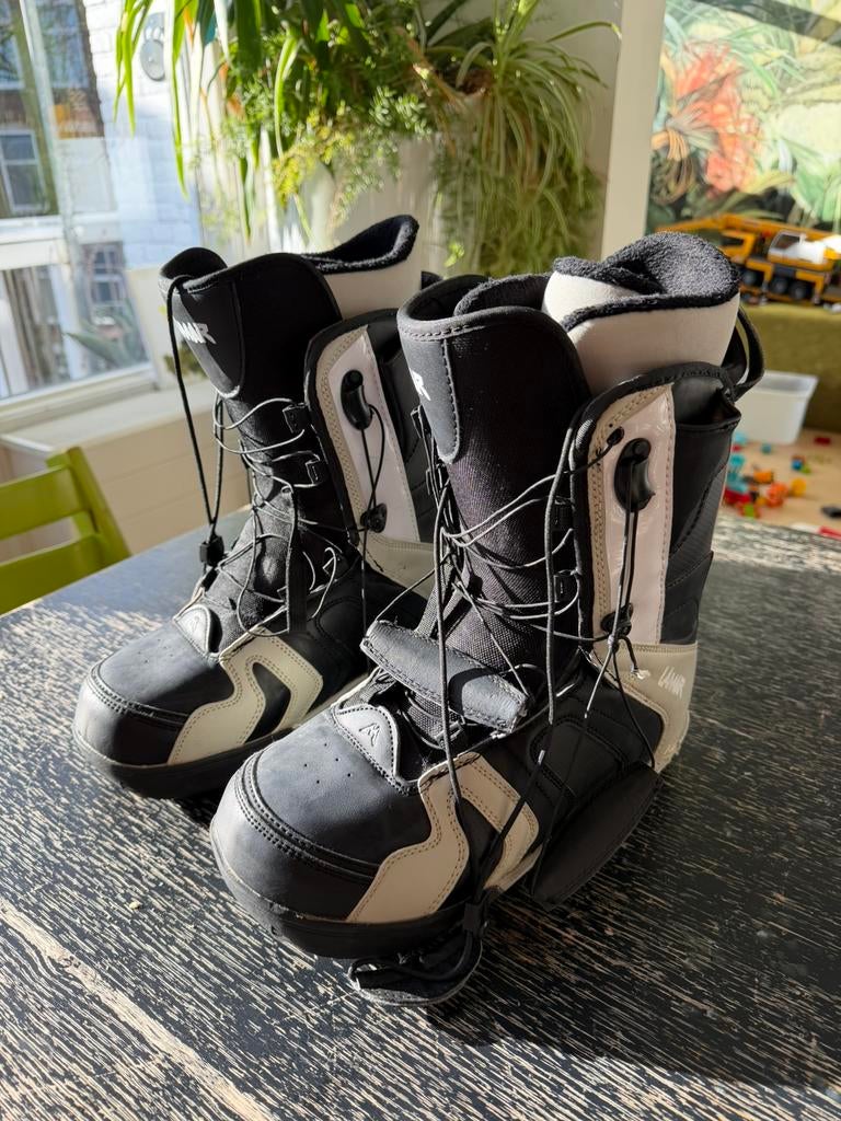 Snowboard schoenen en bindingen Lamar Mt 44, Sport en Fitness, Snowboarden, Ophalen, Gebruikt, Schoenen
