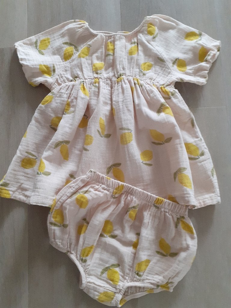 Schattig off-white/geel meisjes setje, maat 92, nieuwstaat!, Ophalen of Verzenden, Zo goed als nieuw, Meisje