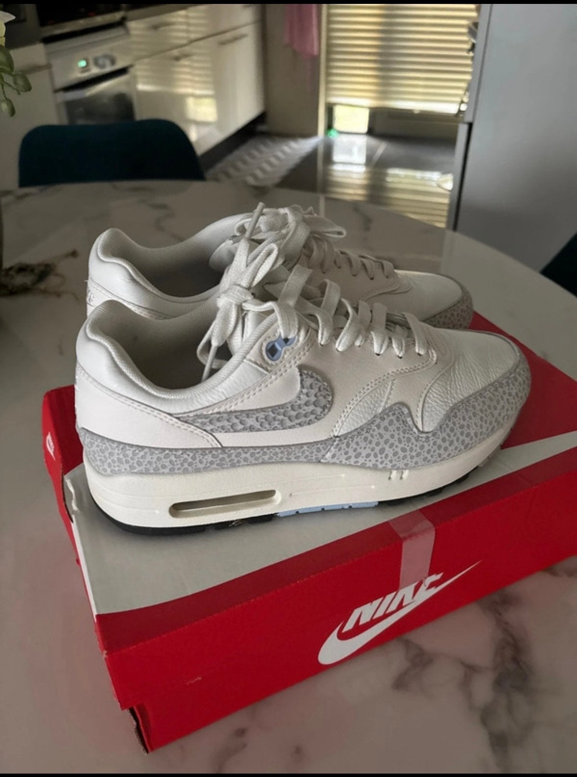 Nike Air Max 1 '87 WMNS Photon Dust Tour Yellow, Ophalen of Verzenden, Nieuw, Wit, Sneakers of Gympen
