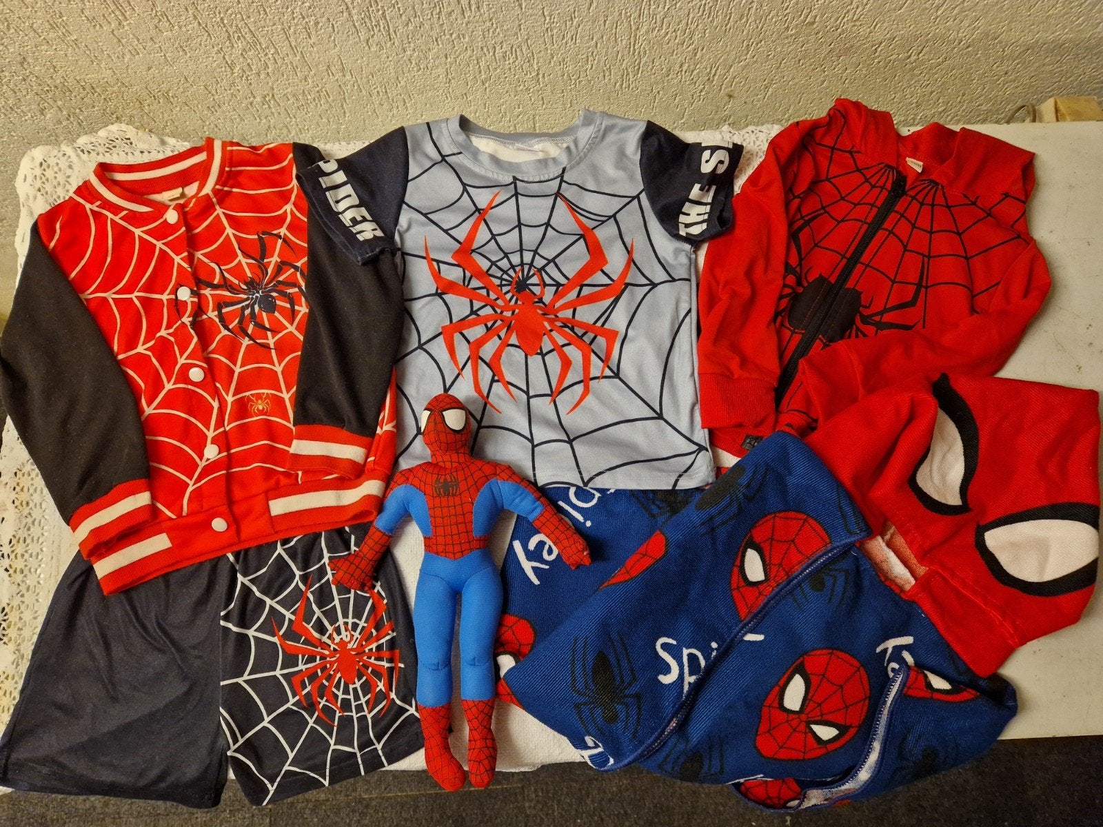 Spiderman kleding jongens maat 98-104-110 / 3-4 jaar, Gebruikt, Ophalen of Verzenden, Setje, Spiderman