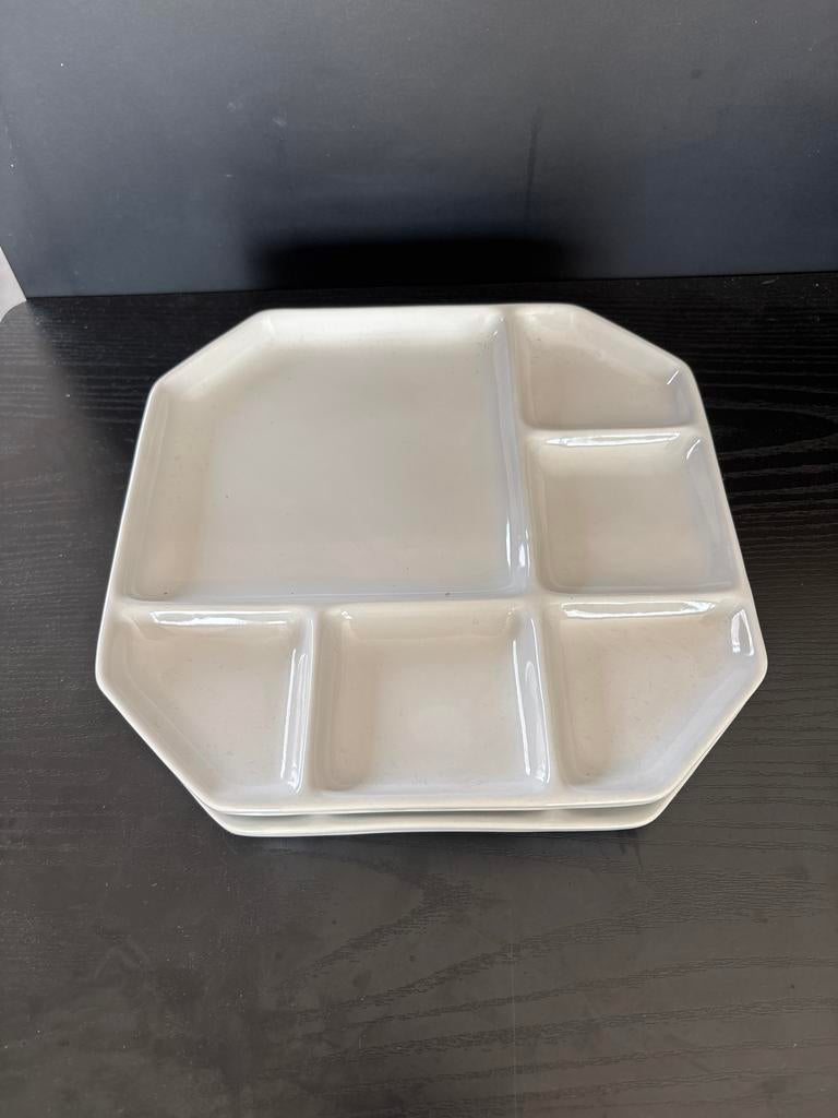 2 witte gourmet borden, Huis en Inrichting, Keuken | Servies, Keramiek, Ophalen of Verzenden, Zo goed als nieuw, Bord(en)