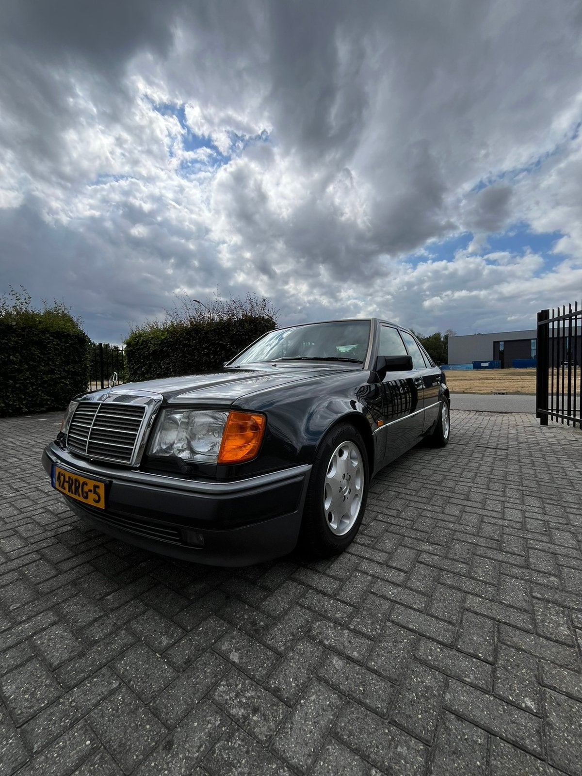 Mercedes e-klasse w124 500E, Auto's, Automaat, Achterwielaandrijving, 5000 cc, 320 pk