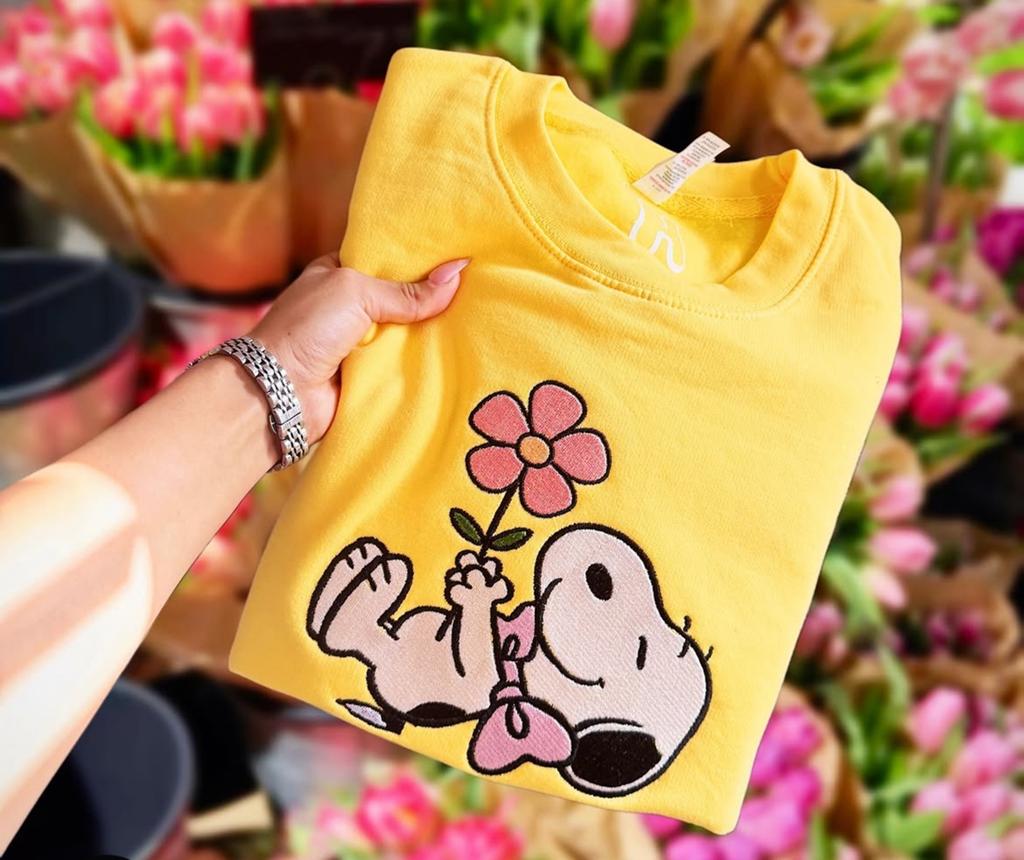 Snoopy T-shirt of Sweatshirt - Diverse Maten en Designs, Kleding | Dames, T-shirts, Tropical Mind, Tropical Mind, Geel, Nieuw