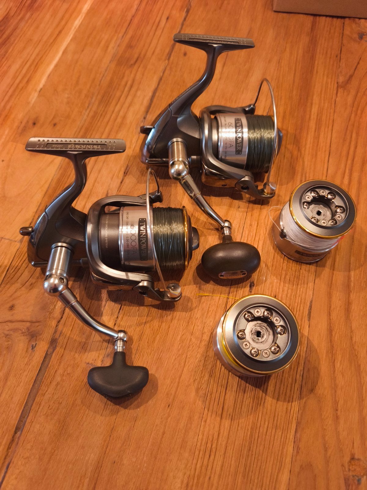Shimano Twin Power 6000FA Molens (2 stuks), Ophalen of Verzenden, Gebruikt, Molen