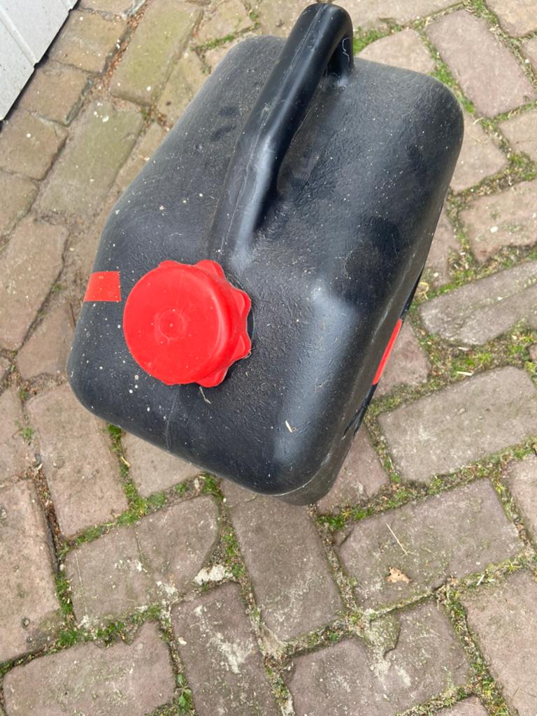 Opslag voor afval water, Ophalen