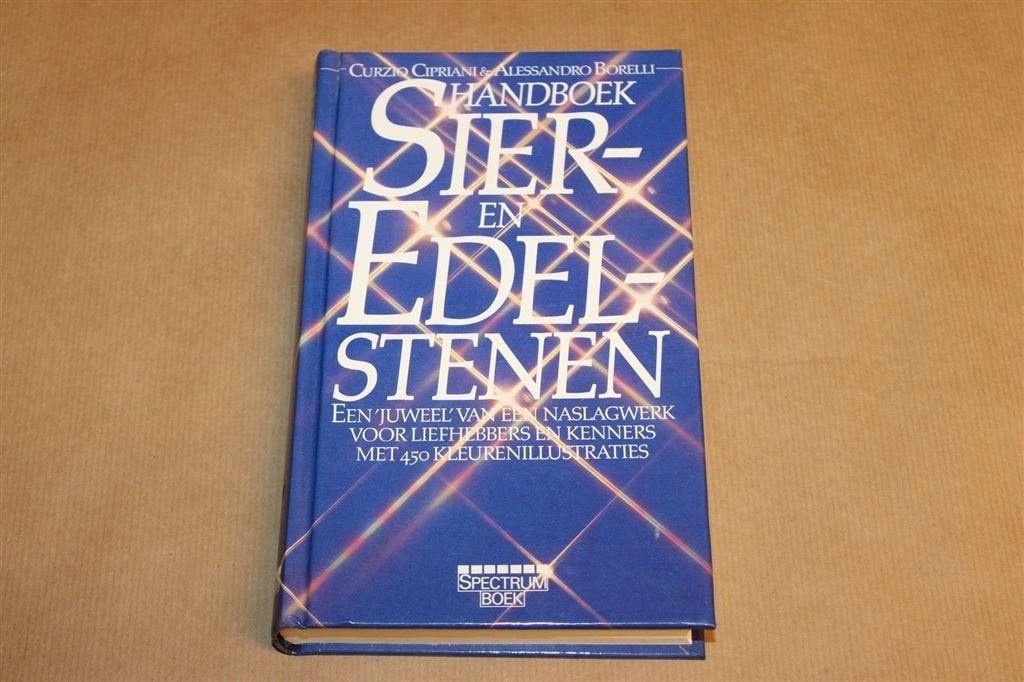 Sier- en Edelstenen — Naslagwerk, 450 Illustraties, Sieraden, Tassen en Uiterlijk, -, -, Ophalen of Verzenden, Zo goed als nieuw