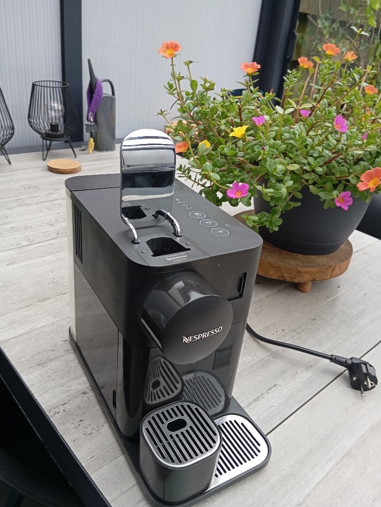 Foto 5 van Nespresso DeLonghi koffiezetapparaat