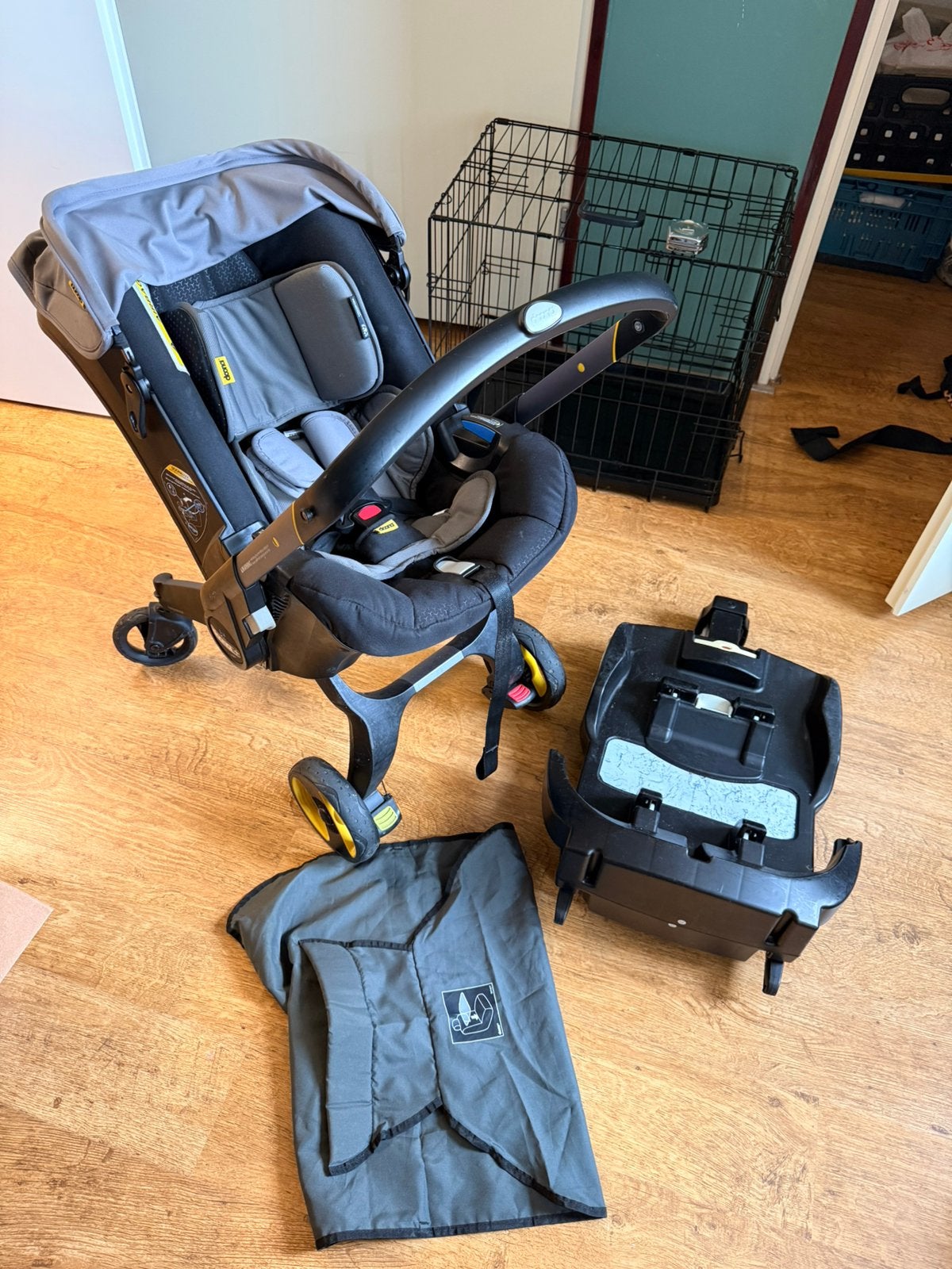 Doona met isofix base, Overige merken, Ophalen of Verzenden, Zo goed als nieuw, Isofix