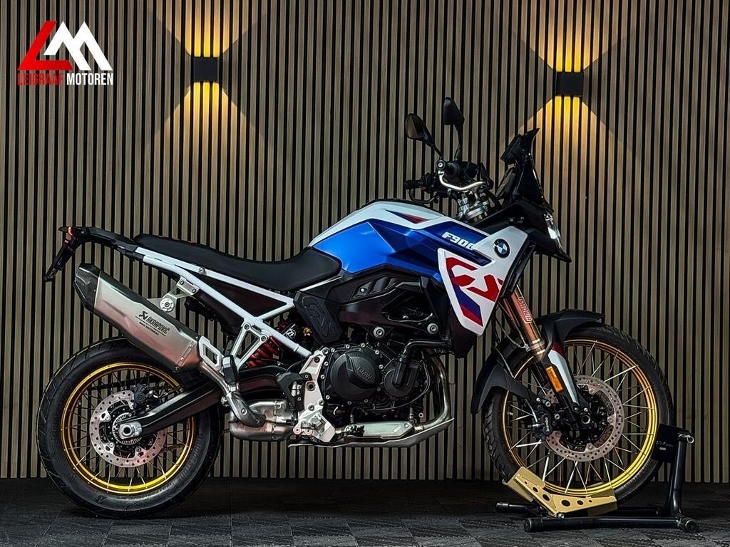BMW F 900 GS - 2025 -  Showa - Akrapovic - Nieuwstaat, Motoren, Bedrijf, Onbekend, Meer dan 35 kW, Overig