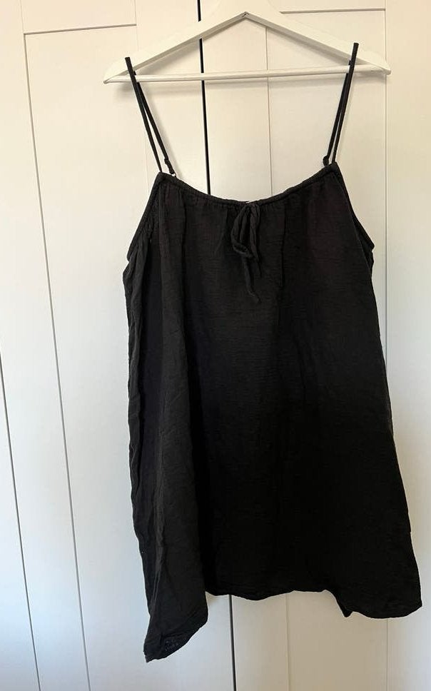 Zwart mousseline jurkje H&M, Kleding | Dames, Jurken, Zwart, Maat 46/48 (XL) of groter, Ophalen of Verzenden, Gedragen