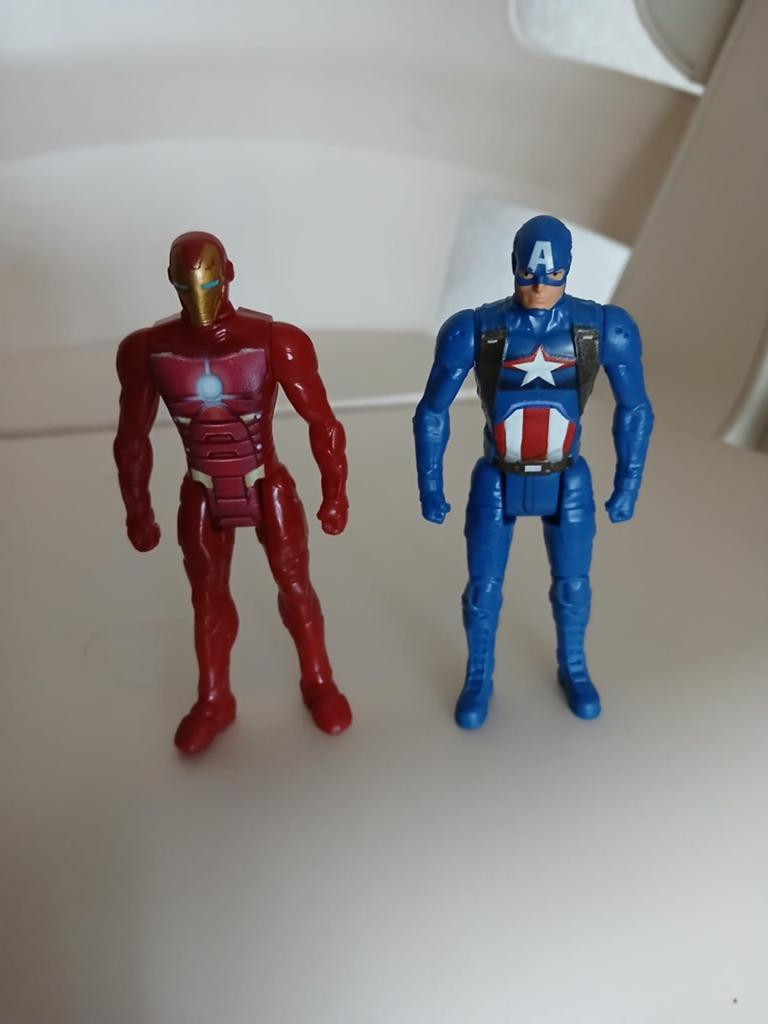 ACTIE FIGUREN CAPTAIN AMERICA+IRONMAN 10CM., Ophalen of Verzenden, Gebruikt