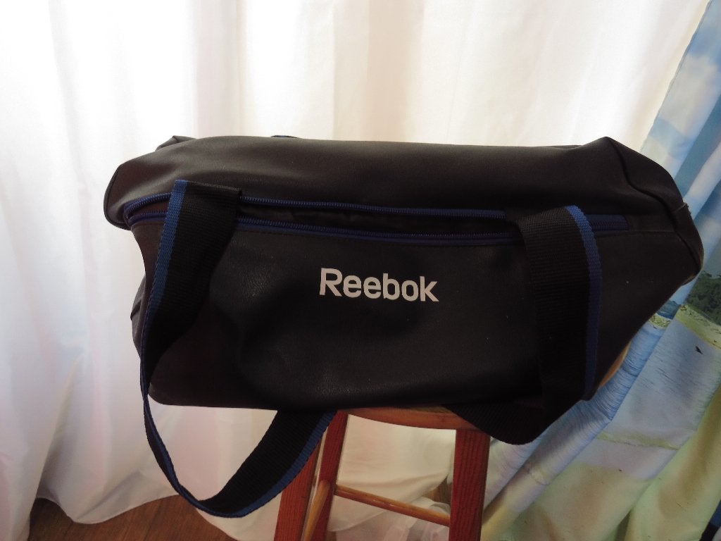 vintage ? Reebok zwarte tas 43 cm x20 cm x 25 cm, Sieraden, Tassen en Uiterlijk, 40 tot 60 cm, Gebruikt, 20 tot 30 cm, Zwart