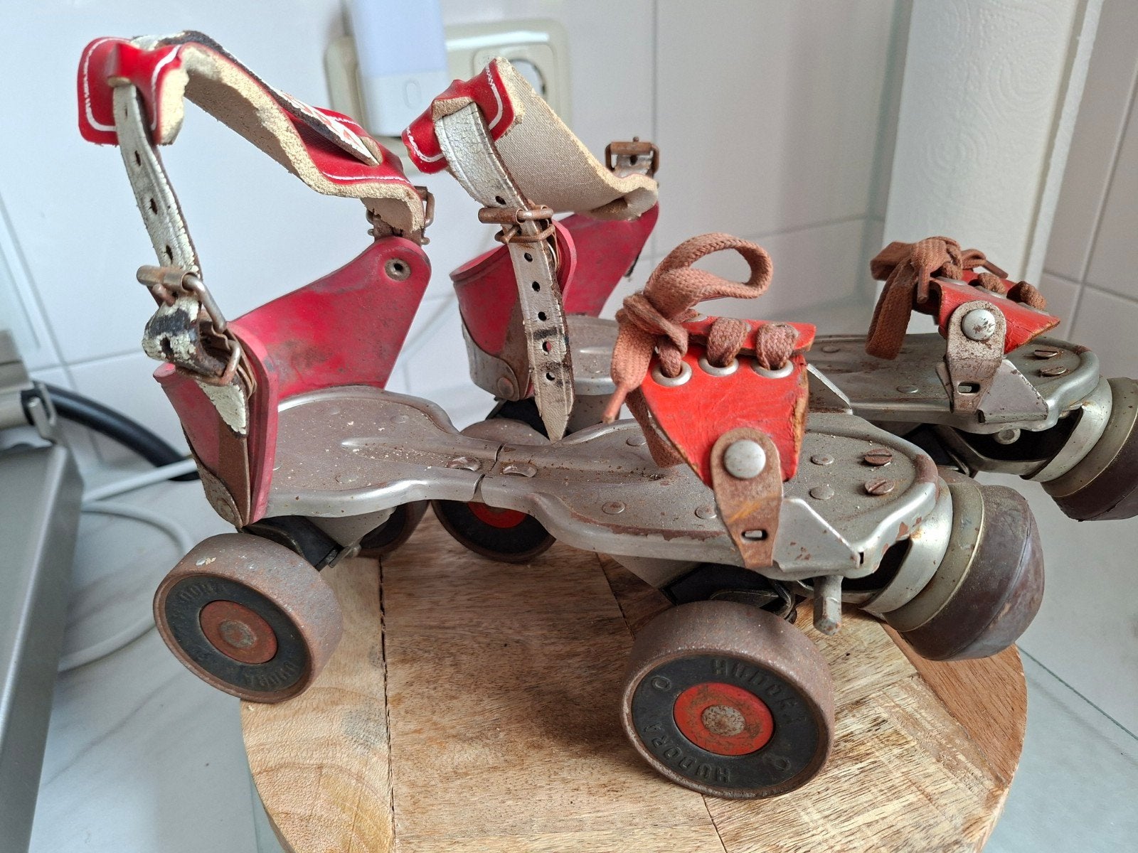 oude rolschaatsen, Ophalen