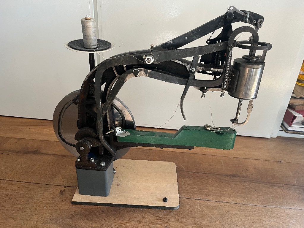 Leernaaimachine, Hobby en Vrije tijd, Verzenden, Lockmachine, Overige merken, Industrieel