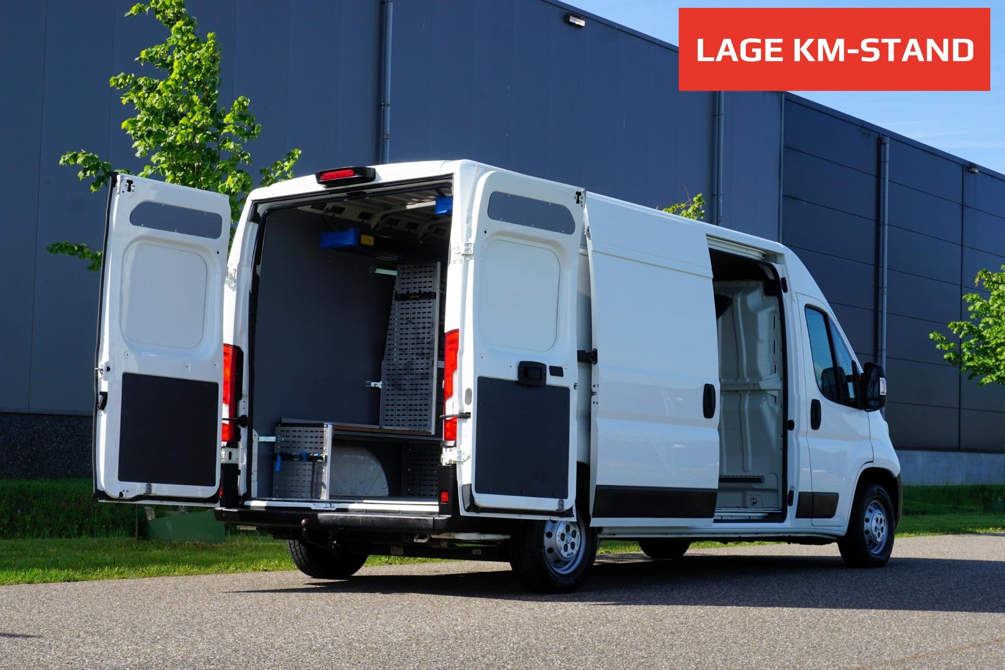 Peugeot Boxer 335 2.2 BlueHDi 165 L3H2 Premium Mobiele Werkp, Auto's, Voorwielaandrijving, Stof, Gebruikt, 4 cilinders