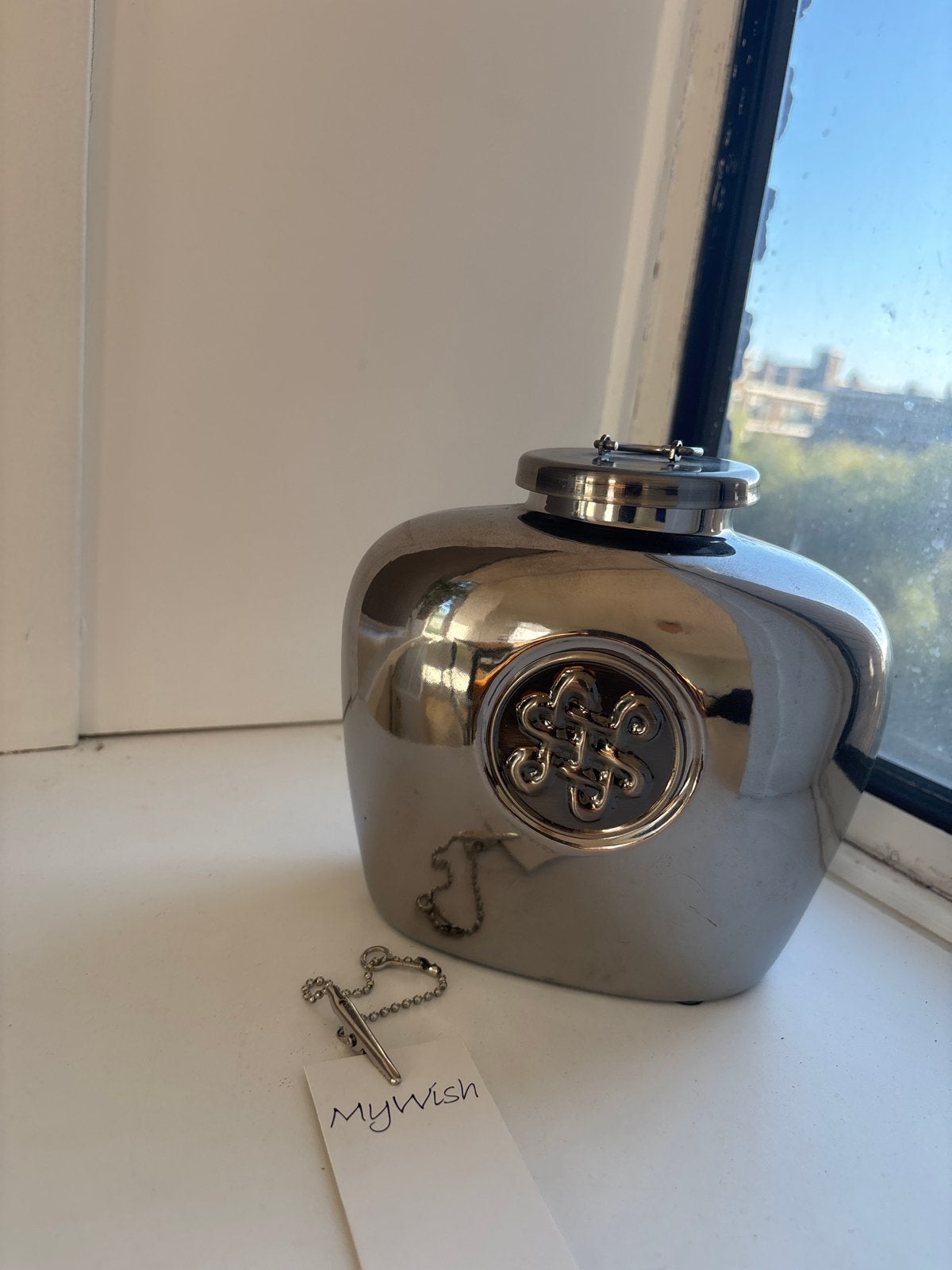Zilverkleurige vaas met uniek design - 15x15 cm, Ophalen, Met patroon/structuur, Zo goed als nieuw, Metaal