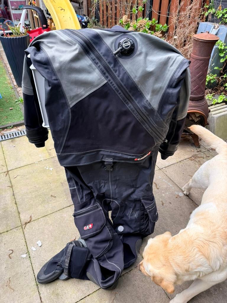 Santi emotion plus maat L (aangepaste snit), Watersport en Boten, Ophalen, Duikpak