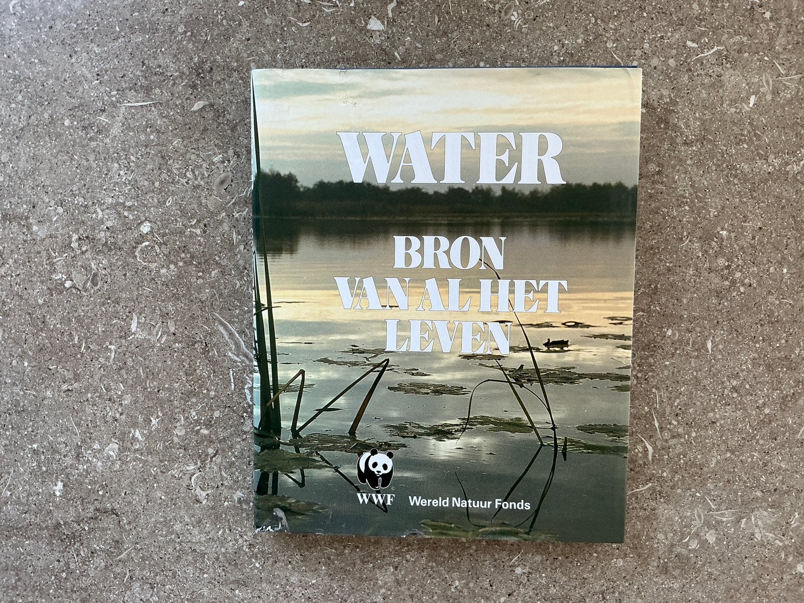 Water, bron van al het leven WWF (KWF), Boeken, Ophalen of Verzenden, Gelezen, Natuurwetenschap