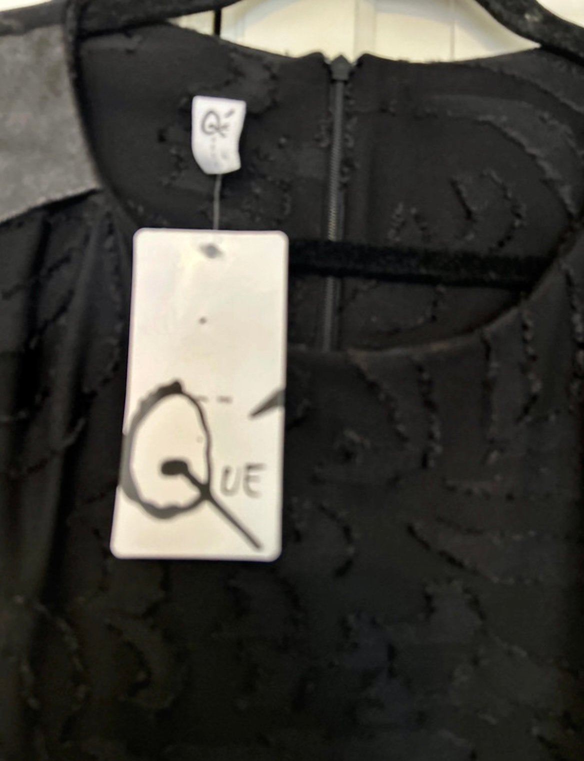 Que! Luxe zwarte blouse  42-44, Ophalen of Verzenden, Nieuw, Zwart, Blouse of Tuniek